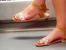 train feet 1