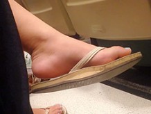 Candid Sexy Feet in College Lecture Hall