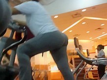 gym bubble butt latina