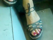 candid mature feet