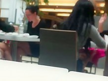 Time Lapse foodcourt legs