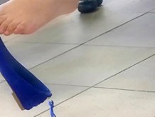 Candid Incredibly Sexy Dangling at the Airport Feet Shoeplay