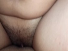 Mientras mi novia trabaja me cojo a su mejor amiga bien puta.VIDEO CASERO.