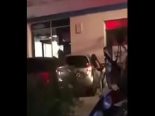 No aguanto y cogemos en la calle