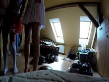 Upskirts en la habitación, desnudo y con ropa, Bottoms Up Hidden Cam Adventures