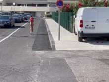 Correr Matinal De Monika Fox Sin Bragas Por Las Calles De La Ciudad