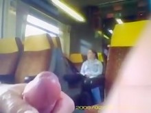 Eyaculación dentro del tren a toda velocidad