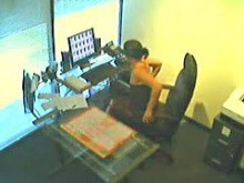 Voyeur masturbación en la oficina