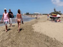 Milf en maspalomas en bikini de una pieza