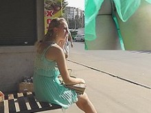 Real Russian Girl Public Upskirt (falso)