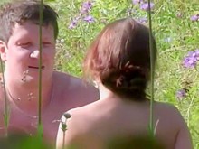 Acecho atrapado sexo en la hierba