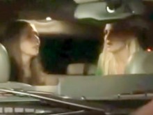 Britney Spears Upskirt (falso) y trasero en el auto
