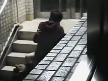 Video público de una pareja asiática follando dos veces en la calle