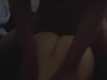 Apriete sus caderas ♡ El semen está ordeñado en su gran trasero y eyacula con un condón ♡