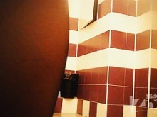 Baños de la zona oculta 22