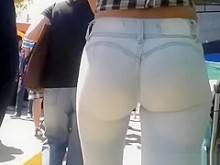 adolescente con gran culo de burbujas sexy (18+)
