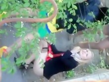 Chicas al azar filmadas al aliviarse a sí mismas