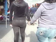 Culazo de chica con Pantalon embarrado de semen