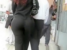 Mujer latina con gran culo