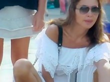Vestido turístico caliente upskirt (falso)
