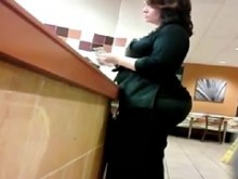 Gran culo en el restaurante