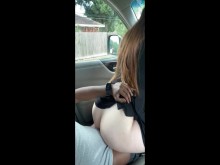 Snow Bunny quiere subirse en el auto