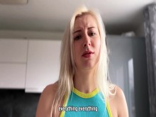 Vika Slutty se dio a la mejor amiga de su novio. Hacer trampa con el coño de charla sucia corrida
