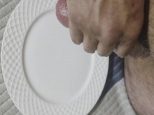 Se sirve la cena. Quien quiere semen