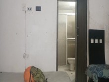 HERMANA SE TOCA LA VAGINA MIENTRAS HERMANO SE BAÑA