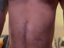 Ver fútbol se convierte en una esposa traviesa que recibe semen en el coño….