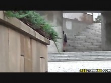 Asiático ho atrapado meando