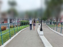 Conocí a un extraño en el parque y fuimos a tener sexo a la casa.