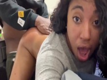 Chica negra lesbiana caliente destrozada por su padrastro por una gran polla negra en Pornhub