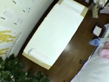 Chubby Jap babe se divierte en un vídeo de masaje