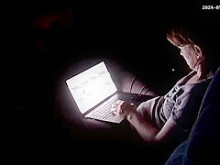 Mira porno y usa los dedos.