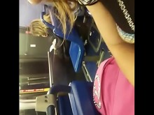 Trabajo manual en autobús público