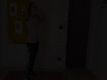 La puta esposa italiana es follada duro a lo perrito por el entrenador personal - Italian Dialogues