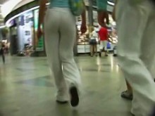 Colección de vídeos de mujeres increíblemente altas.