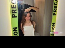 ¡El mejor vídeo de todos los tiempos! Me follo a mi hermanastro en su cuarto