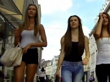 Siguiendo lindas chicas