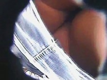 Maravillosa nena adolescente tiene su culo filmado en un (18+)