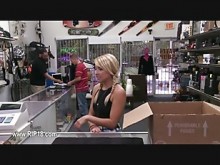 Chicas amateur voyeur follando en el jardín