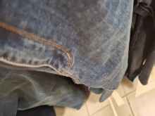 El coñito super peludo de tu madrastra italiana en la tienda de ropa
