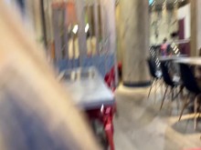 Milf hace una paja tan descuidada :P mucho mejor que solo comida rápida :) ¡acción pública arriesgada!