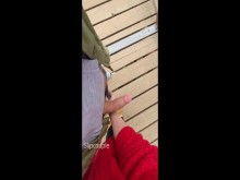 Paja pública arriesgada y follada a cuatro patas con gran culo en una cascada