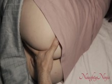 Quedarme con mi madrastra durante una fuerte tormenta