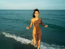 ¡Sexo en la playa! Dejamos que un fan mire - Nudista Amateur MySweetApple