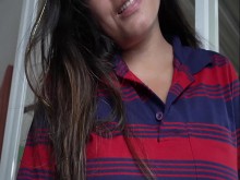 MADRASTRA SUCIA COQUEA LE ENVÍA PORNO CASERO, LA MUY PUTA LE ENVÍA VIDEO DE SU VAGINA SUPER MADURA Y APRETADA. LA VIEJA PERRA QUIERE FOLLAR AL HIJASTRO CON BAJA EXPERIENCIA