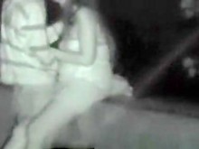 Parejas jóvenes espiadas en la noche (18+)