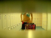 Japonesa escondida con cuerpazo